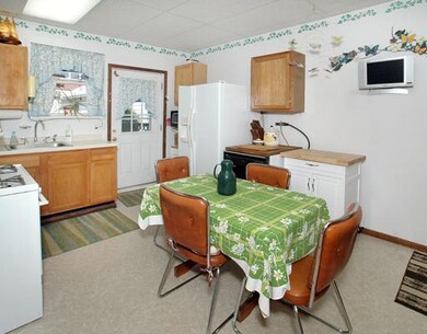 Kitchen. the eat-in-kitchen has all newer applianc