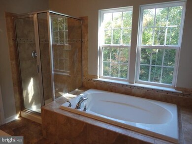 3540 Silent Creek Rd, White Plains, MD 20695 - photo 6