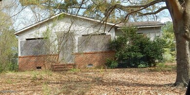 2681 Village Green Ln, Macon GA