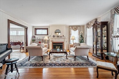 1034 Ardsley Rd
