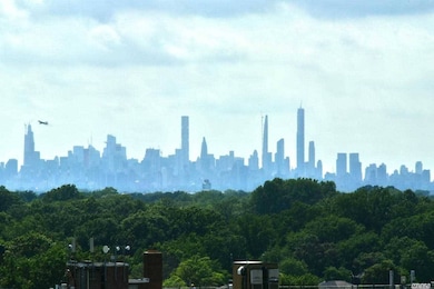 Seville unit Penthouse, Bayside, NY 11360 - photo 6