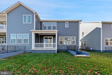 18031 Woods Overlook Dr, Dumfries, VA 22026 - photo 3