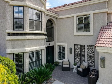 Amazing courtyard entry outdoor living space!