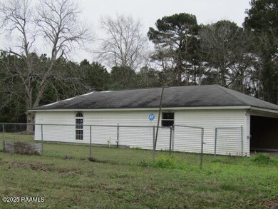 565 Kyries Hebert St, Eunice, LA 70535 - photo 2