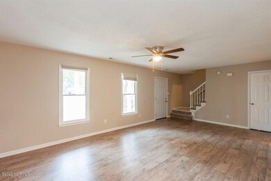 114 Archdale Dr, Jacksonville, NC 28546 - photo 4