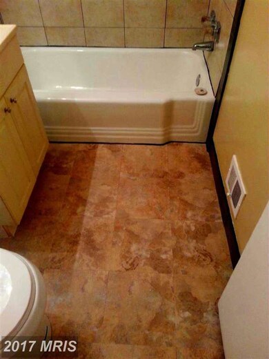 2421 Kent Village Place, Hyattsville, MD 20785 - photo 6