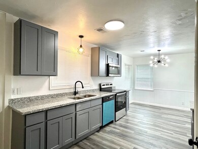 14222 Roundstone Ln, Houston, TX 77015 - photo 3