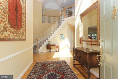 12010 Creekbend Dr, Reston, VA 20194 - photo 2