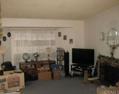 livingroom - view 2
