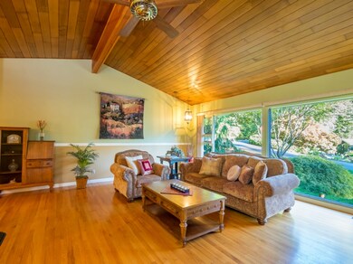 10415 Nottingham Rd, Edmonds, WA 98020 - photo 3