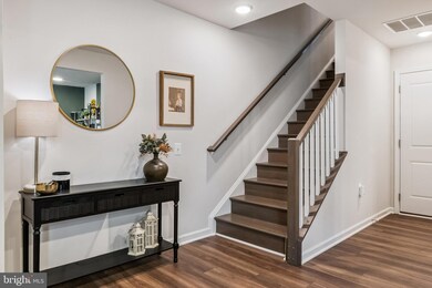 15055 Jaxton Square Ln, Haymarket, VA 20169 - photo 3