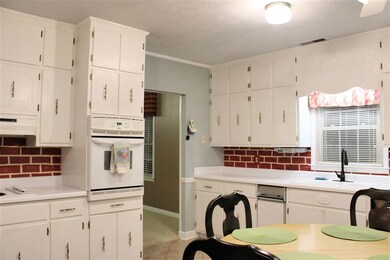 1664 Wesleyan Dr, Macon, GA 31210 - photo 3