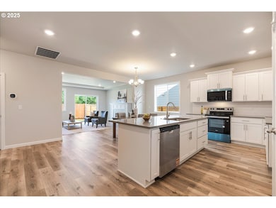 853 E Wilson St, Carlton, OR 97111 - photo 7