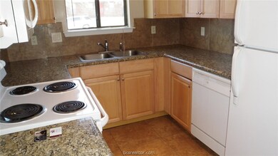 1219 April Bloom unit AB, College Station, TX 77840 - photo 6