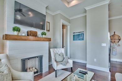 Living room / Gas Fireplace