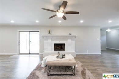 15760 Lawsons Point Rd, Temple, TX 76502 - photo 7