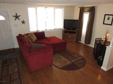 222 S 2nd St, Lehighton, PA 18235 - photo 4