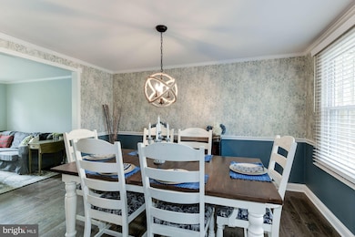 2902 Rock Manor Ct, Herndon, VA 20171 - photo 6