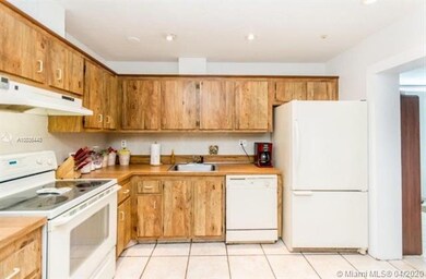 unlisted-address, Davie, FL 33328 - photo 7