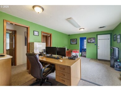 705 Queen Ave SW, Albany, OR 97321 - photo 4