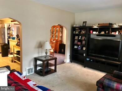 612 Lafayette Ave, Darby, PA 19023 - photo 4