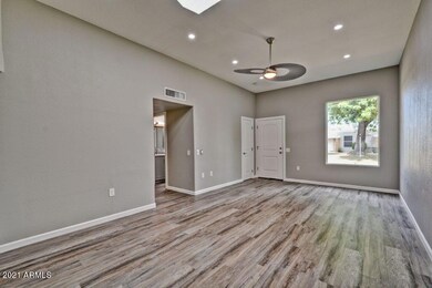 living room 2-1024x683