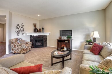 907 Colorossi Cir NW unit 60, Orting, WA 98360 - photo 5