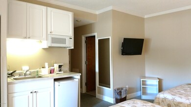 Palm Suites 2