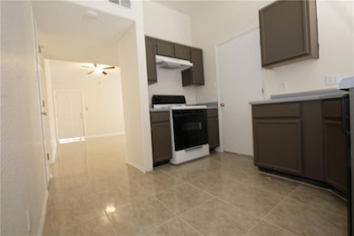 1030 Green Lilac Cir, El Paso, TX 79915 - photo 4