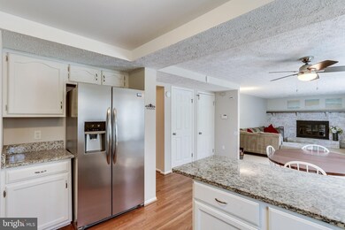 8491 Middle Run Dr, Springfield, VA 22153 - photo 7