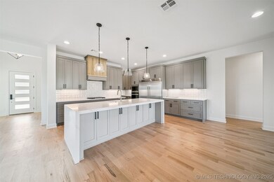 2611 E 135th Dr, Bixby, OK 74008 - photo 5