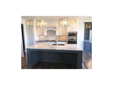 Light, bright & elegant Kitchen