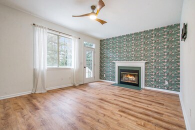 5660 Versailles Ave unit 9, Ann Arbor, MI 48103 - photo 6