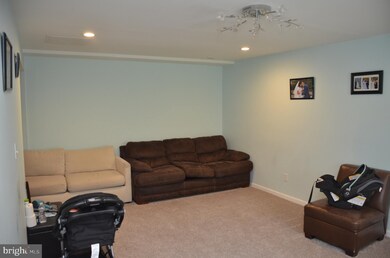 9523 Hagel Cir unit C, Lorton, VA 22079 - photo 4