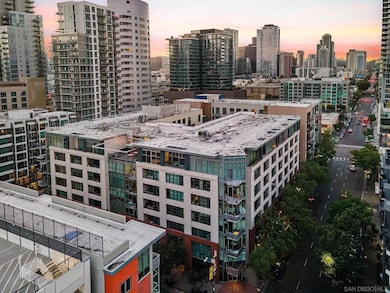 M2i unit 609, San Diego, CA 92101 - photo 2