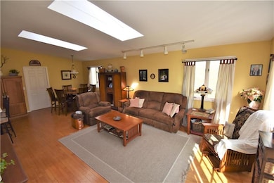 817 Hoffman Terrace, Easton, PA 18042 - photo 5