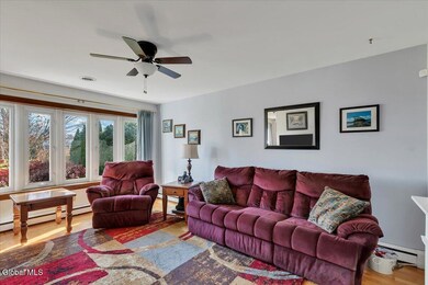 22 Maxwell St, Albany, NY 12208 - photo 4