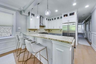 735 W Brompton Ave unit 2E, Chicago, IL 60657 - photo 6