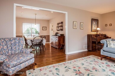 013-Living_Room-1828507-small