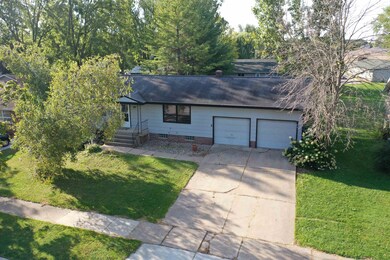 633 Clark St, Reedsburg, WI 53959 - photo 2