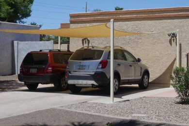 5612 E Voltaire Covered Parking