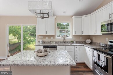 1954 Catanna Ave, Halethorpe, MD 21227 - photo 4