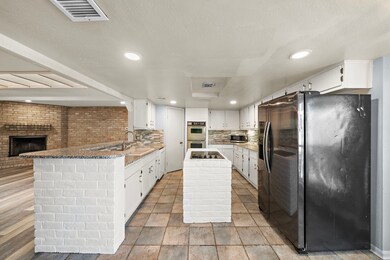 7014 Woodfern Dr, Houston, TX 77040 - photo 6