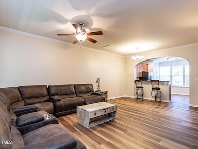 009-1280x960-family-room
