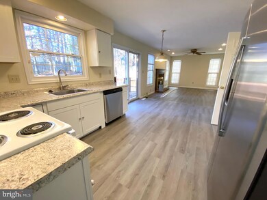 2070 Ingleside Ct, Crofton, MD 21114 - photo 5