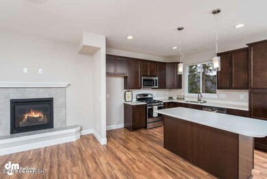 20206 Eagles Nest Court-small-002-14-Liv