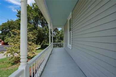 402 Lawsonville Ave, Reidsville, NC 27320 - photo 7