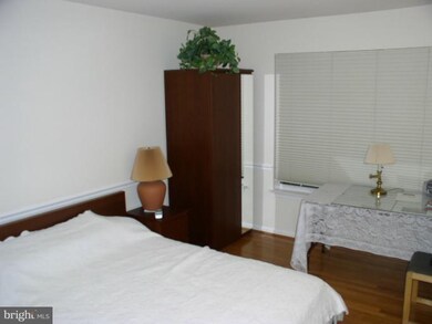 20829 Shamrock Glen Cir, Germantown, MD 20874 - photo 7