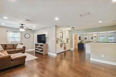 4205 W Bay View Ave, Tampa, FL 33611 - photo 6