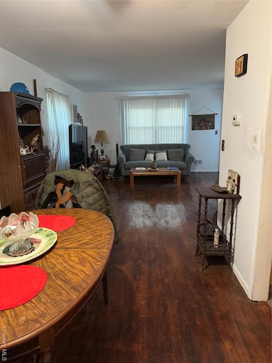 98 Clinton Ave, New Rochelle, NY 10801 - photo 4